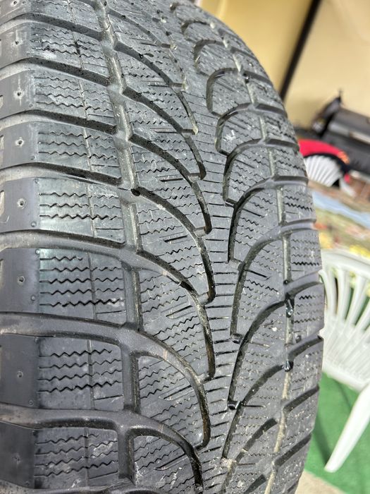 4 зимни гуми за Джип bridgestone 235 60 18
