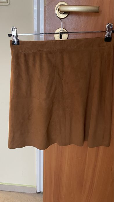 Есенна велурена пола