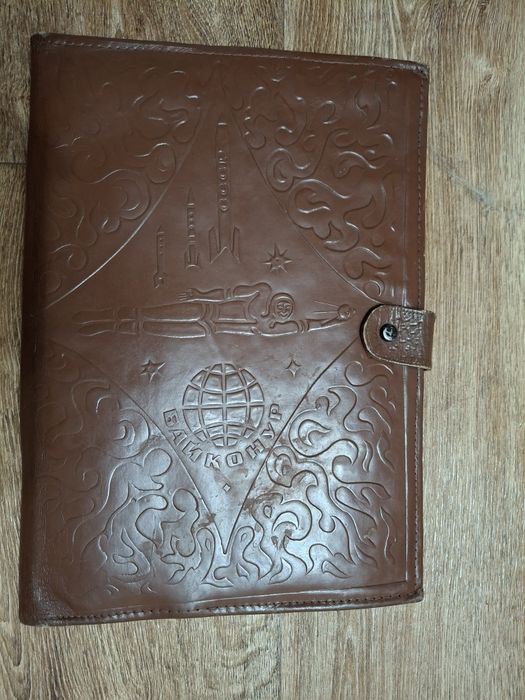 Винтажный кожаный портфель  1974г