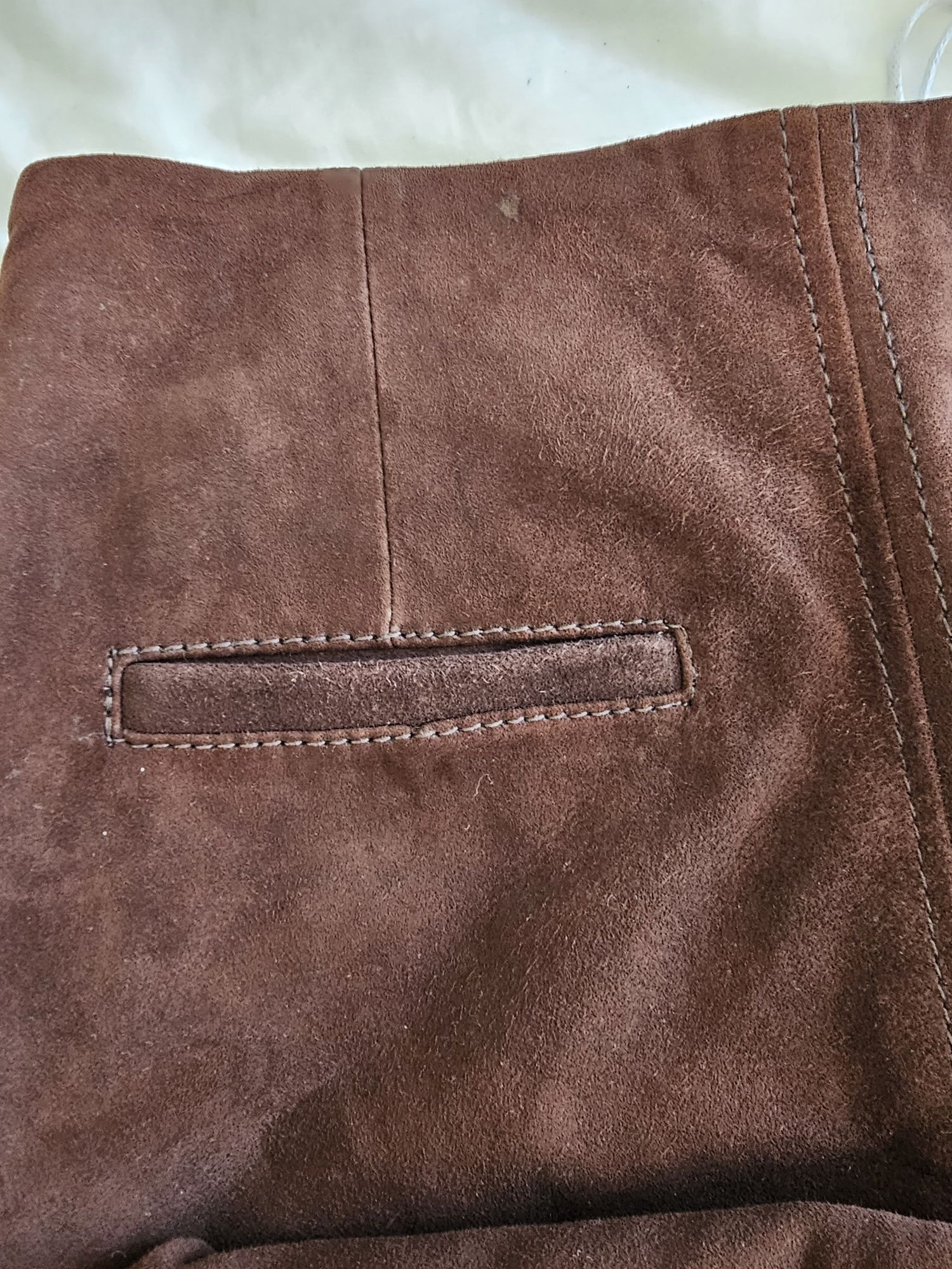 Pantaloni piele naturala intoarsa
