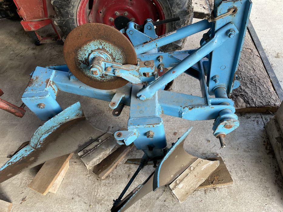 Plug romanesc functional