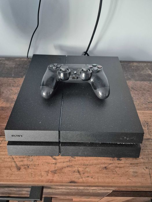 Ps4 1 TB cu 2 jocuri si o maneta