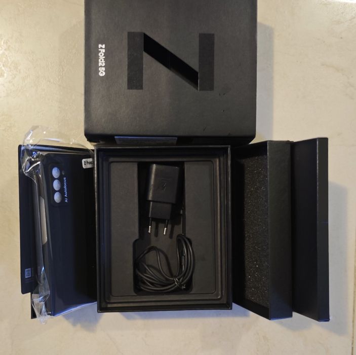 Cutie,accesorii originale, husa noua Samsung Galaxy Z Fold2 5G