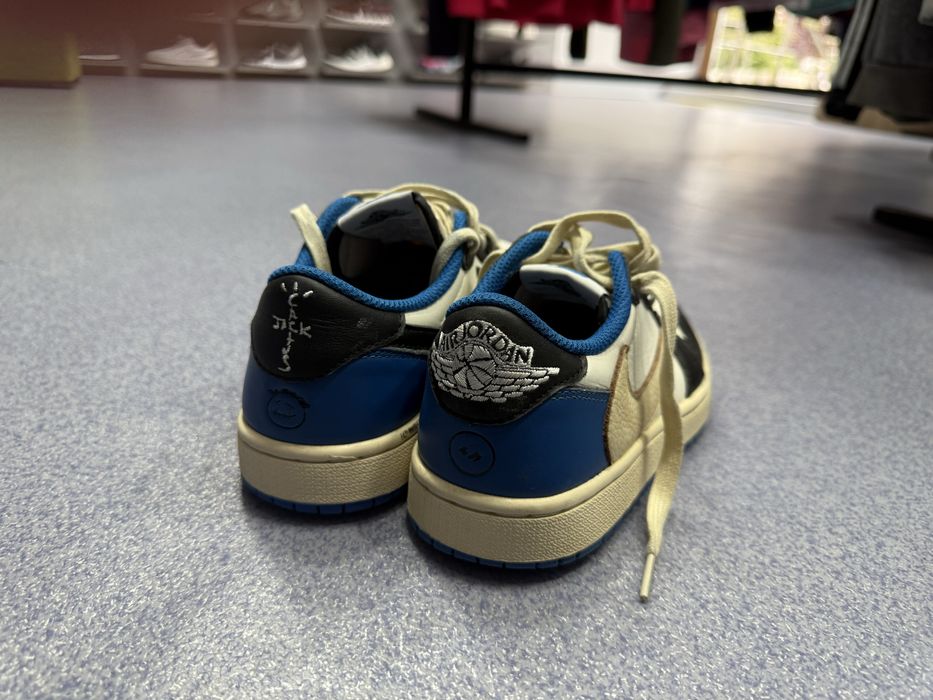 Jordan retro 1 travis