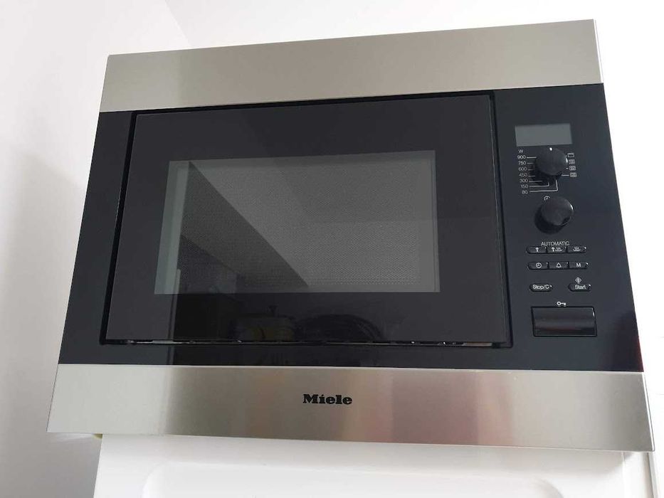 XL - 26L - Miele Микровълнова Фурна с Грил за вграждане