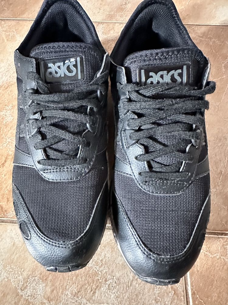Мъжки маратонки Asics 40.5