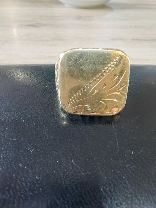 Мъжки златен пръстен