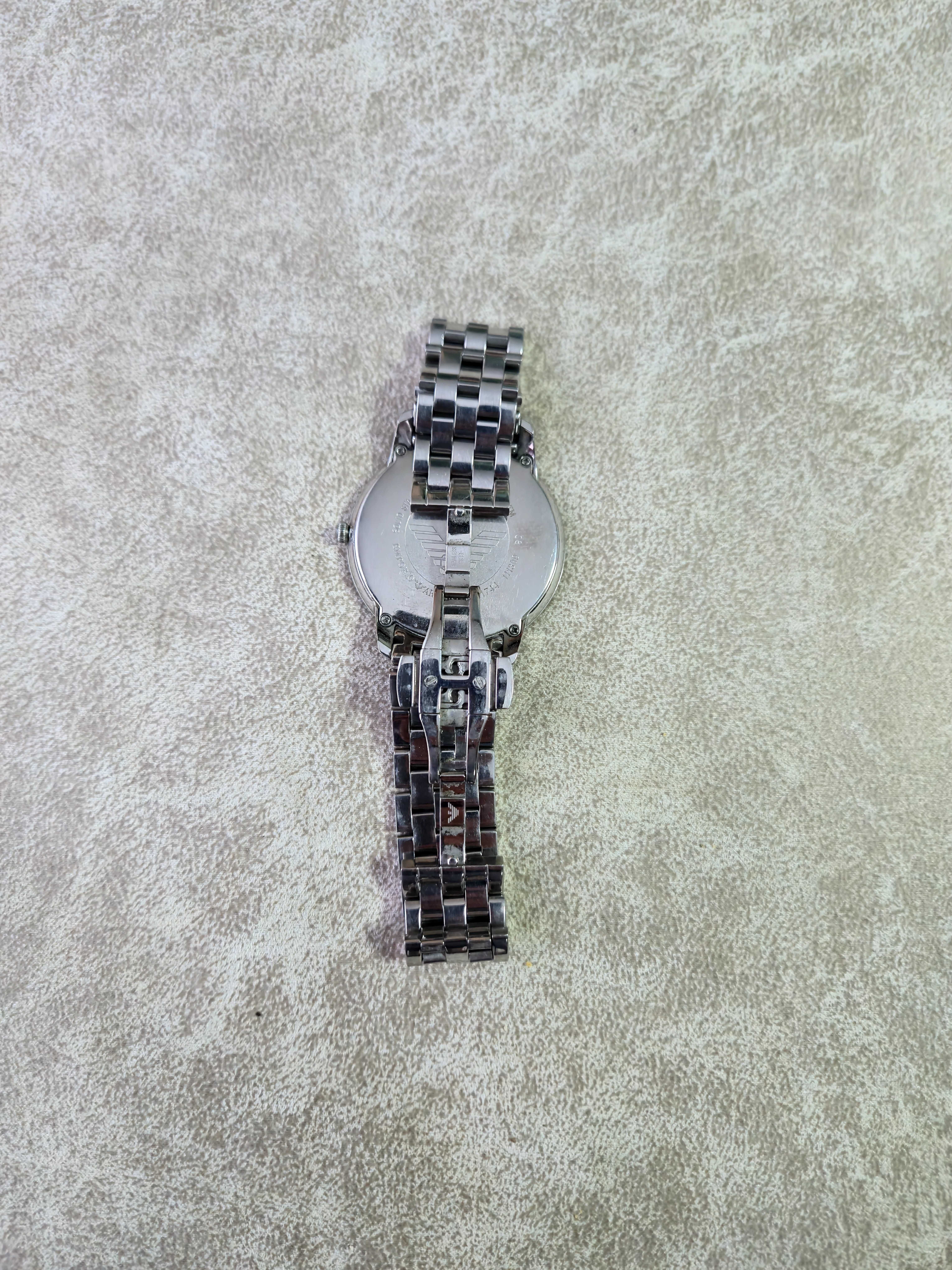 Часовник Emporio Armani