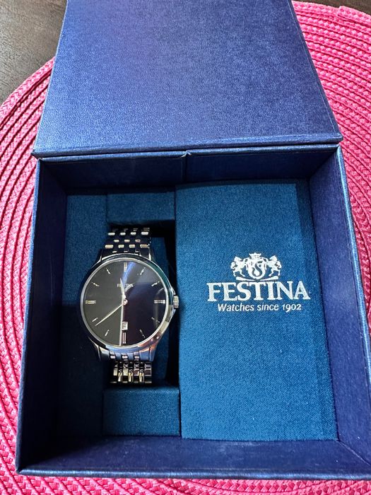 Часовник от неръждаема стоманa Festina 39 мм