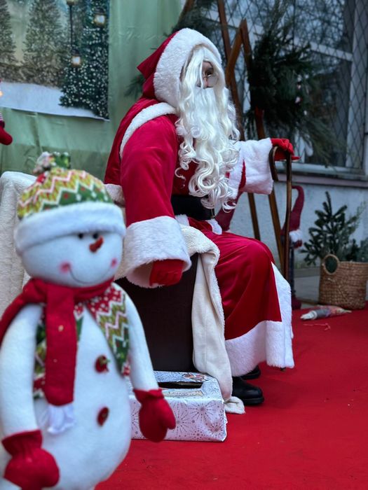 Moș Crăciun de închiriat!