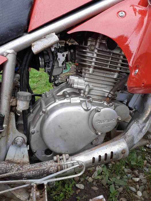 Se vinde suzuki 300 atv