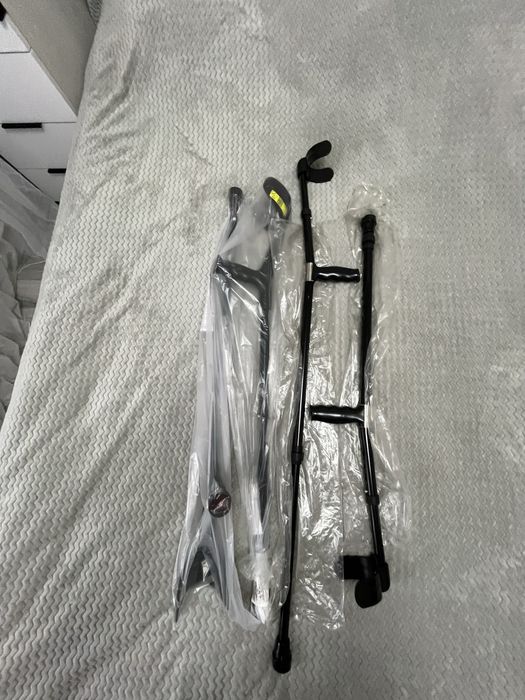 Продам костыли с подлокотником 2 пары