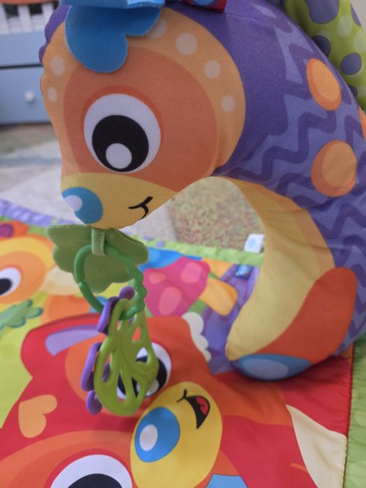 Playgro Активна гимнастика със светлини, музика и проектор + Подарък