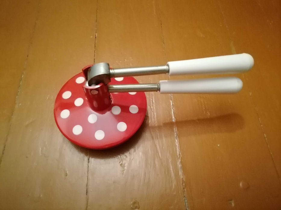 Продам новый ключ-закрутку Лепсе и крышки к нему