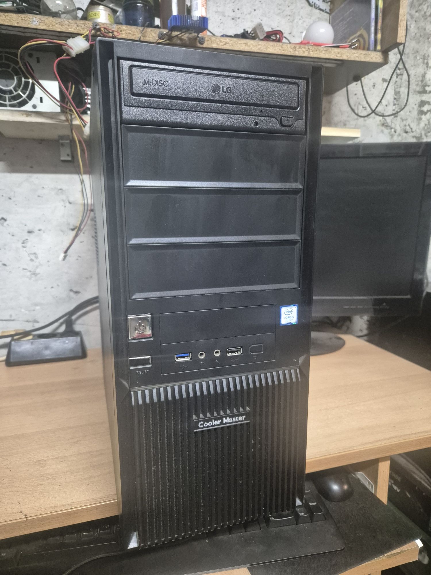 Компютър с i5-7400/GTX1660S