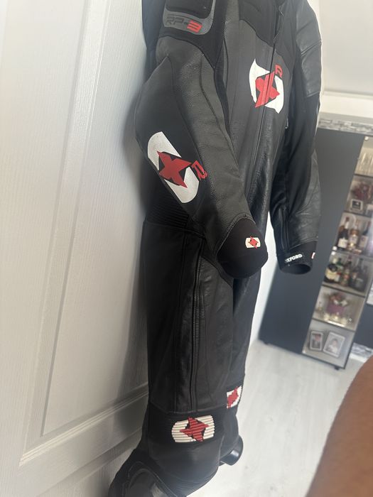 Vand costum moto !