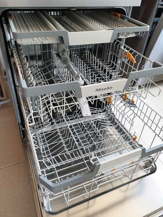 Inox - Съдомиялна Miele - Auto Open - 14 Комплекта - Свободностояща