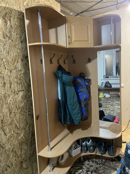 Продам прихожую 1001/90 в нормальном сострянии