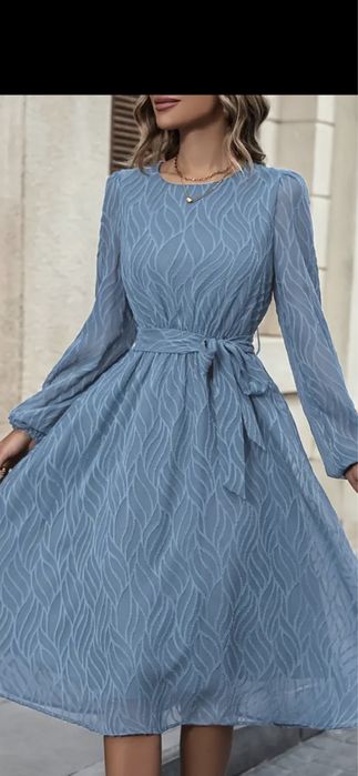 Нова рокля,размер XL(40/42)