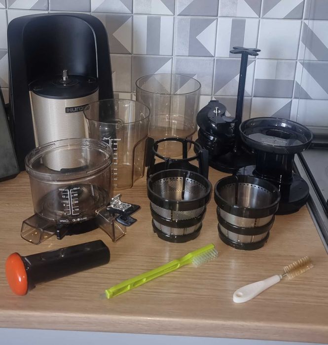 Соковыжималка Корея HUROM в отличном состоянии 50%скидк