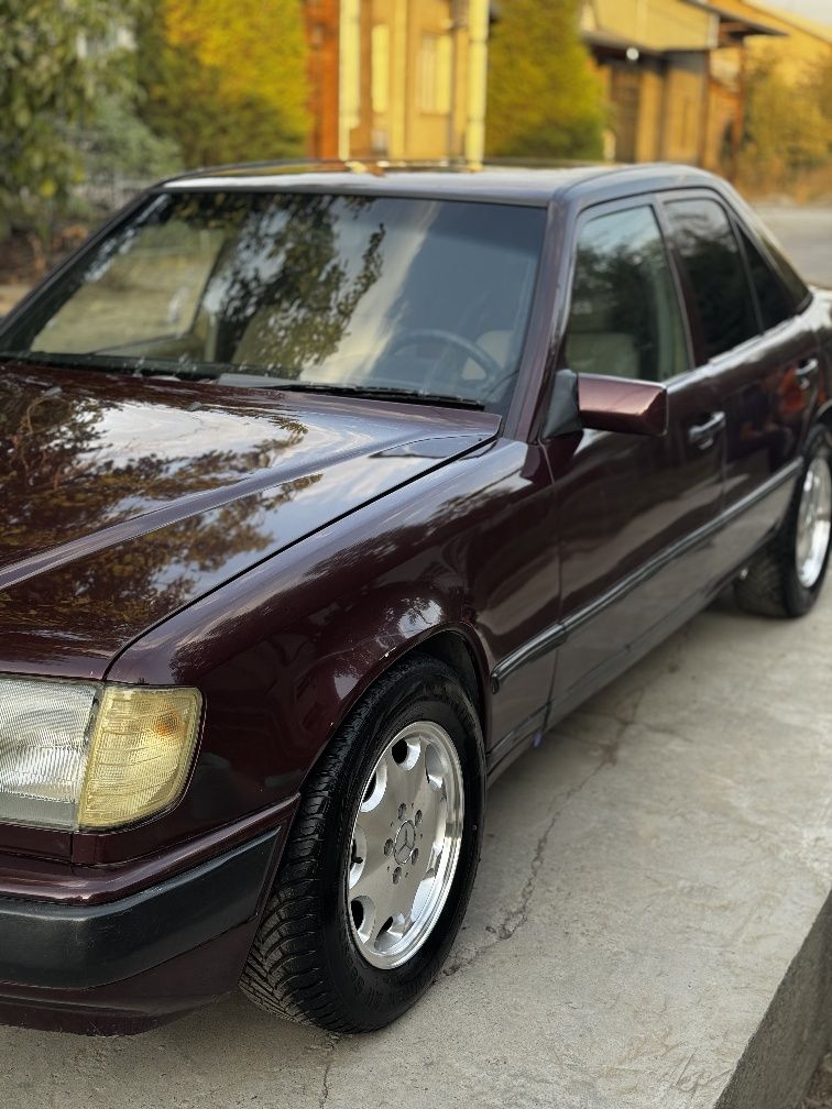W124 sotiladi yaxshi xolatda