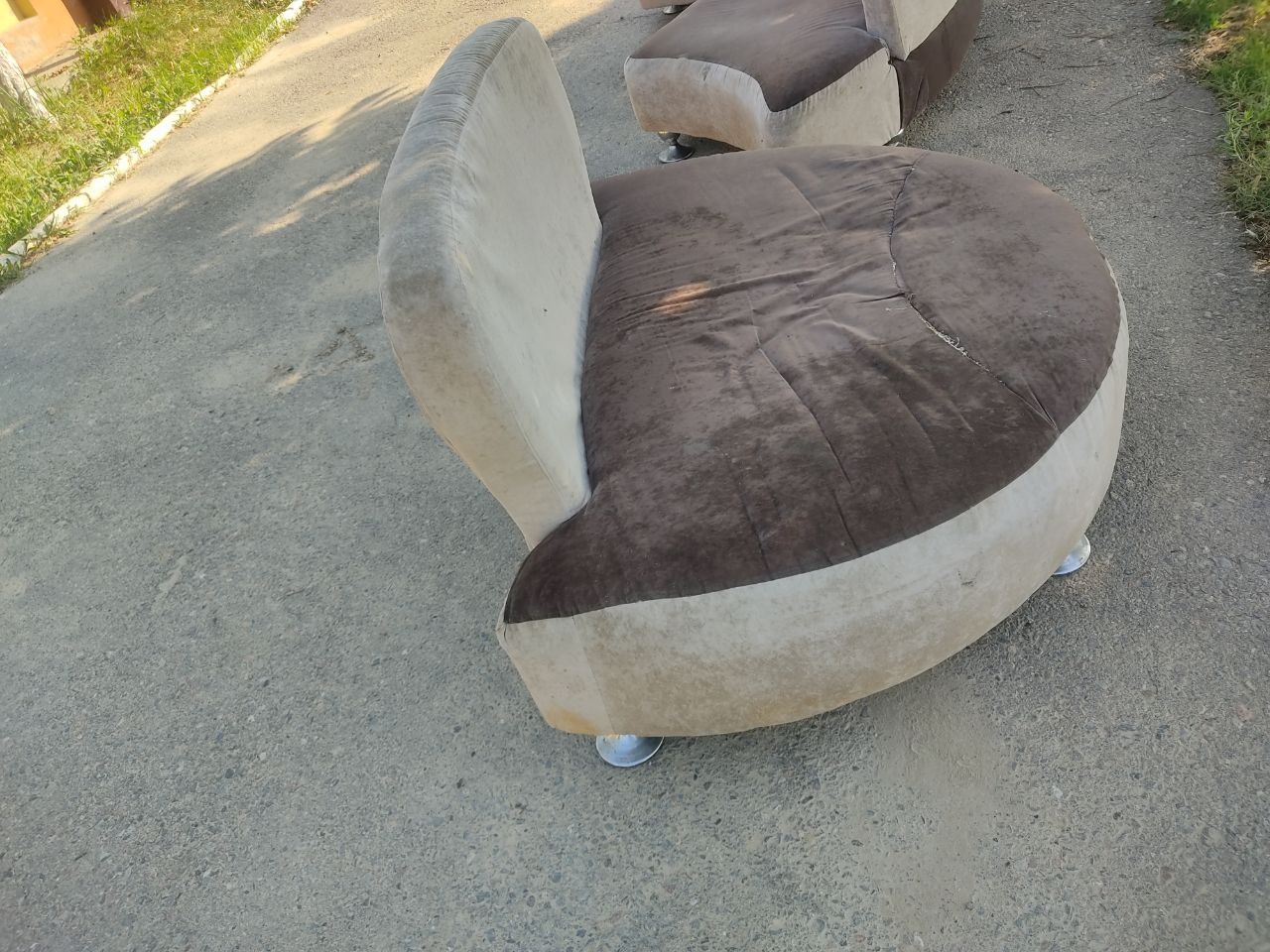 Xolati yaxshi yumshoq mebel