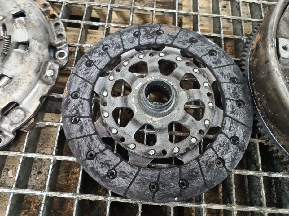 Kit ambreiaj 21217594442 2.0 D  N43B20A BMW Seria 3 E90/E91/E92/E93