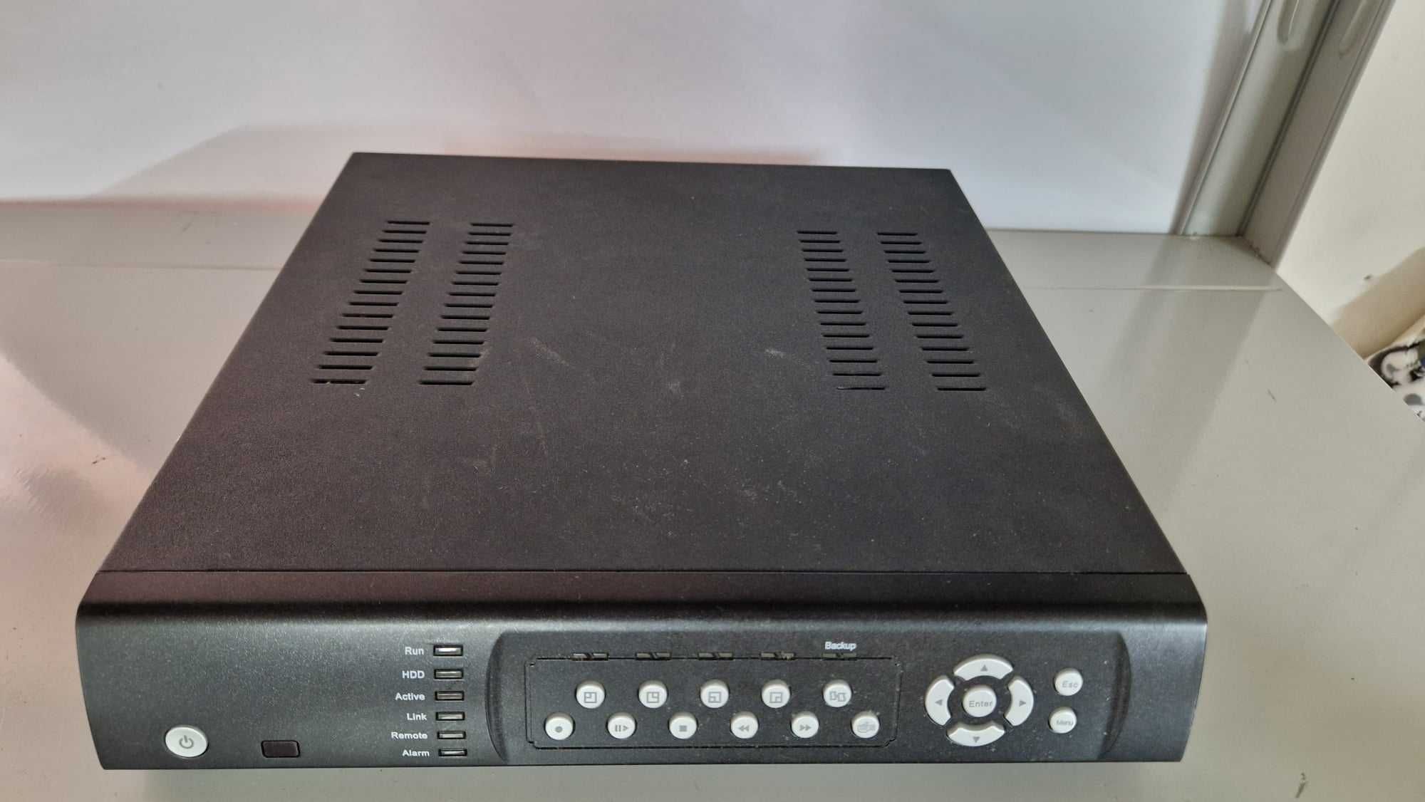 Четири канален  цифров видеорекордер  4 канален DVR - DV-DVR404D