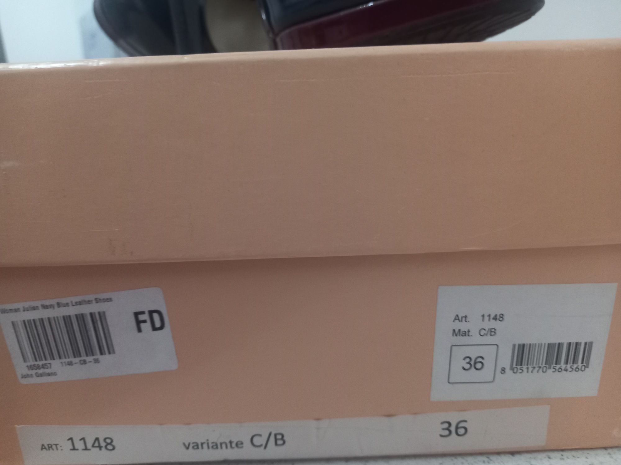 Pantofi noi Galliano nr 36
