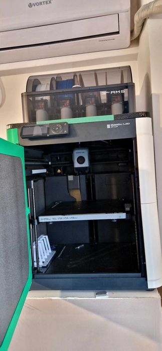 Imprimanta 3D Bambu  Lab P1P  AMS inclus