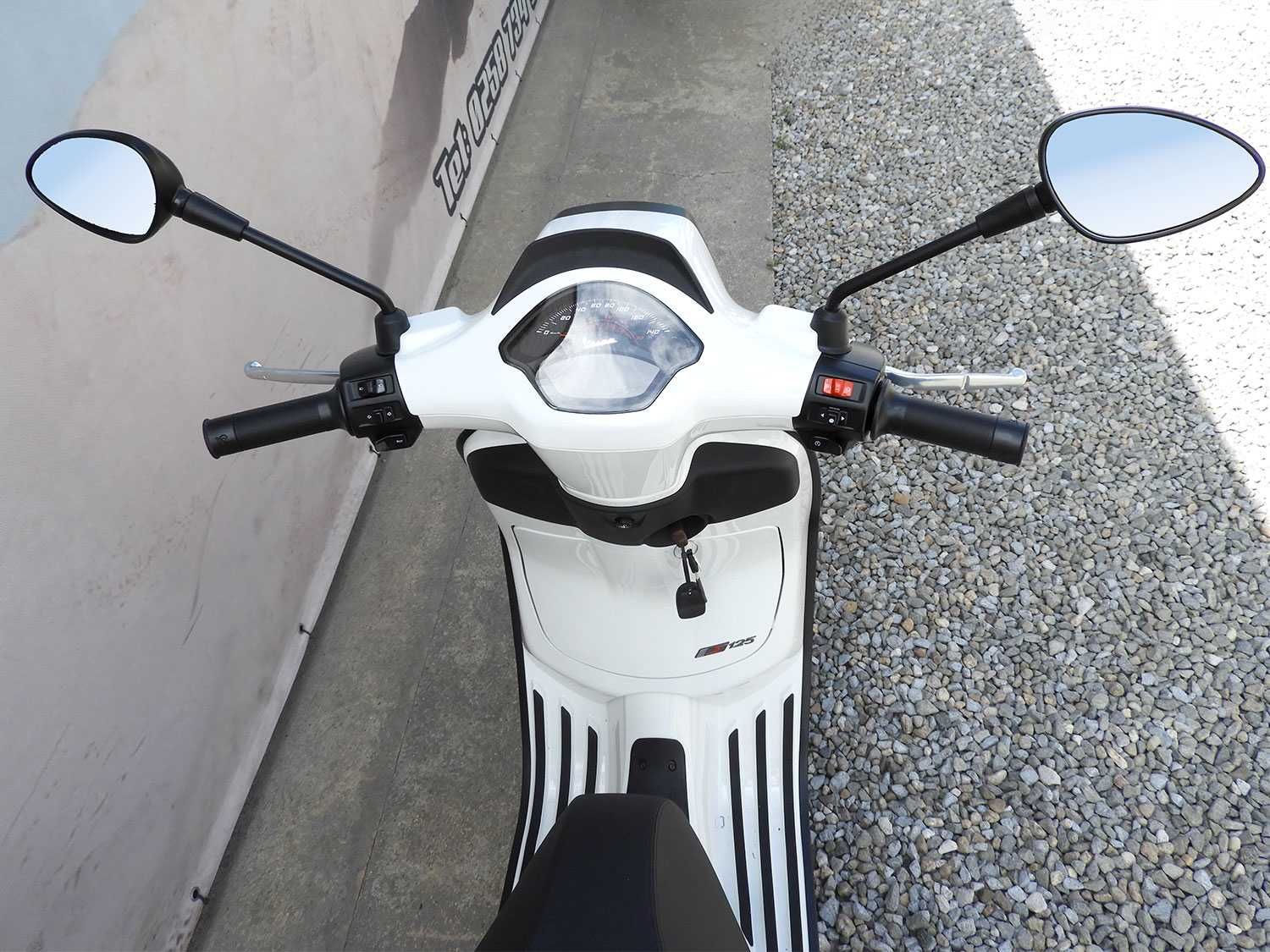 Lichidare Scuter Vespa Sprint S 125 2024 | Rate | Leasing