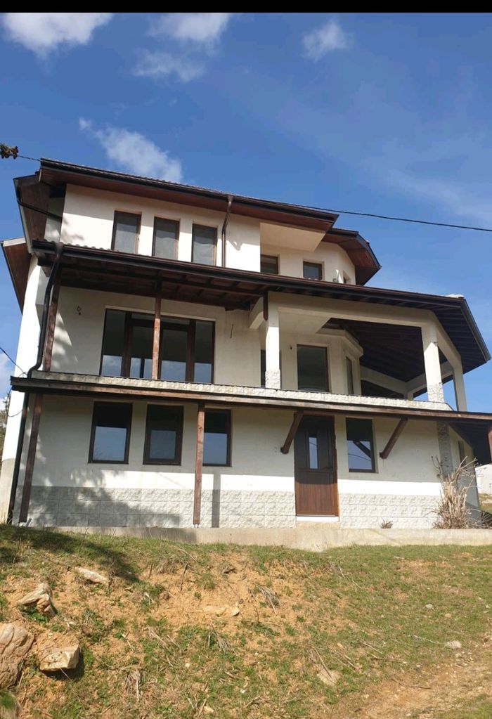 Продава се Къща в с. Проглед, Област Смолян - 500 кв.м за 500 €/кв.м - Снимка #1