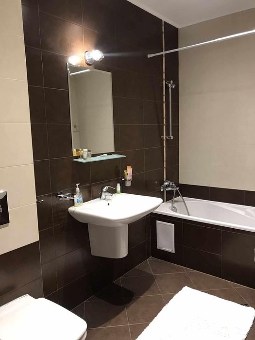 Дава се под наем Тристаен апартамент в Варна, Център - 100 кв.м за 700 € - Снимка #9