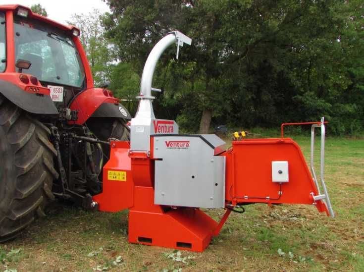 Tocatoare PROFESIONALE de crengi si resturi vegetale deplasabile
