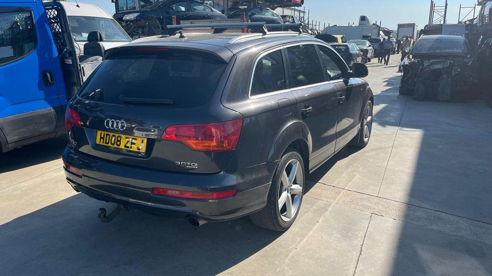Haion Audi Q7 2010 SUV Negru