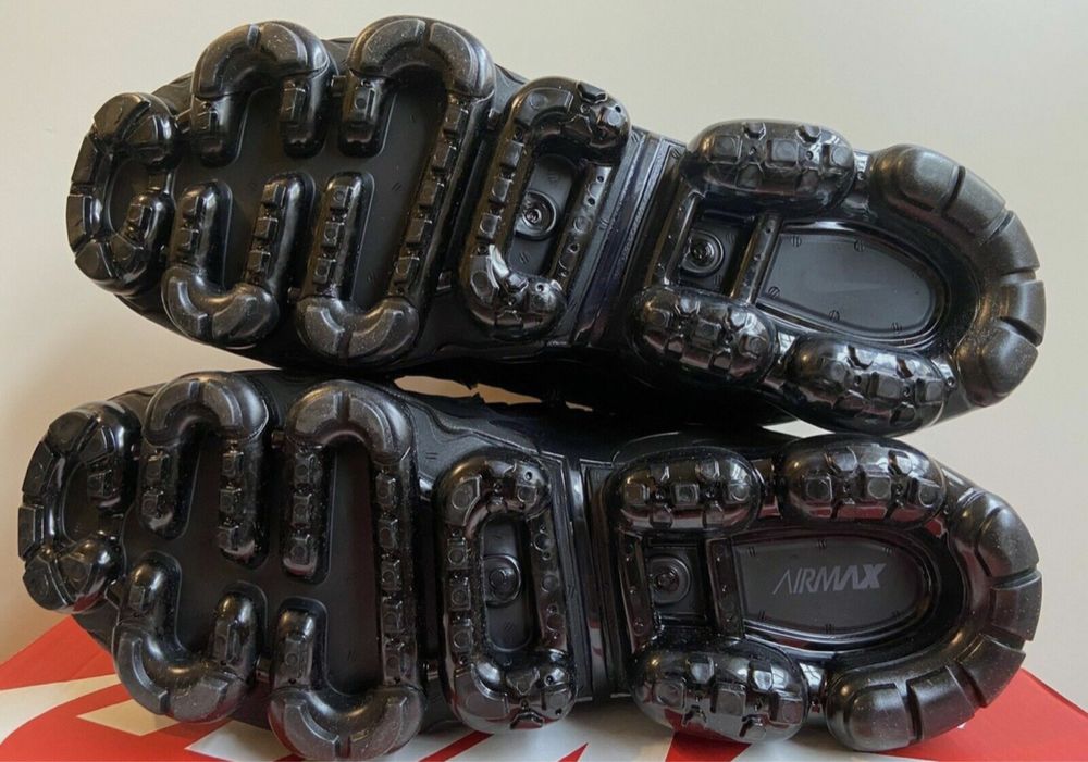 Nike Air Vapormax Plus Triple Black 44