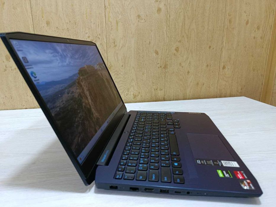 Продается игровой ноутбук Lenovo Gaming