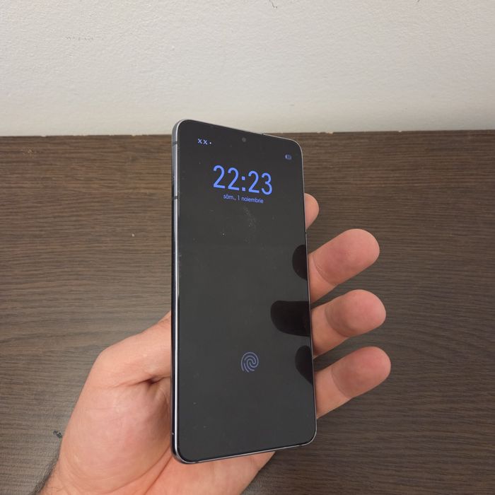 Samsung S21 5G, stare foarte buna+4 huse cadou