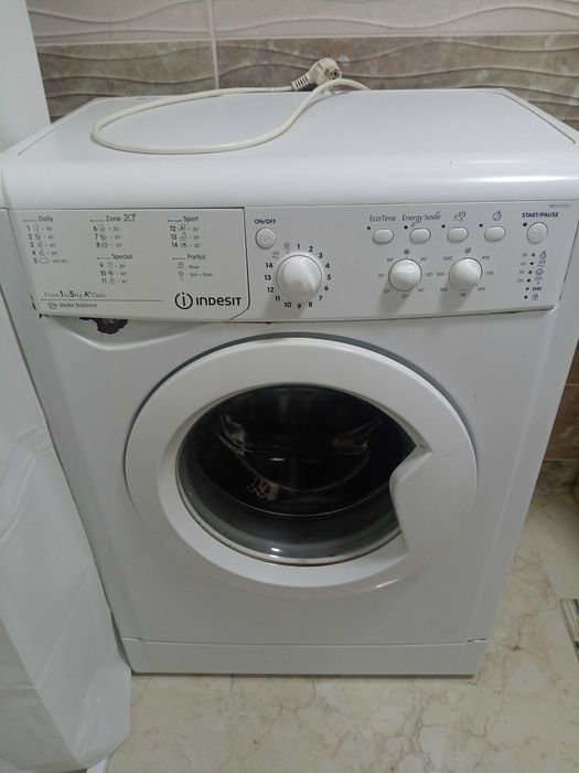Mașina de spălat Indesit