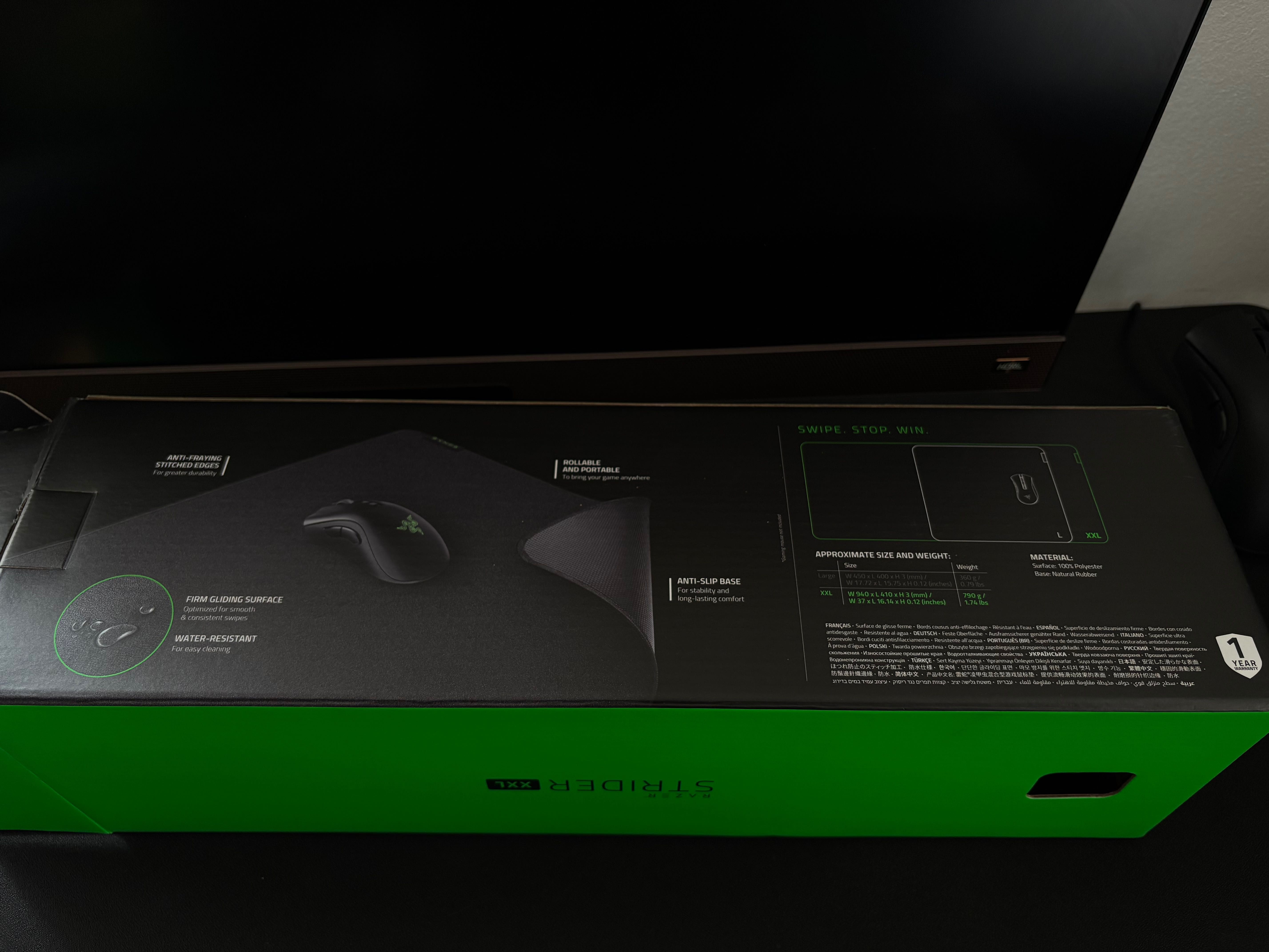 Razer Strader XXL / Mouse pad / Геймърски пад за мишка и клавиатура