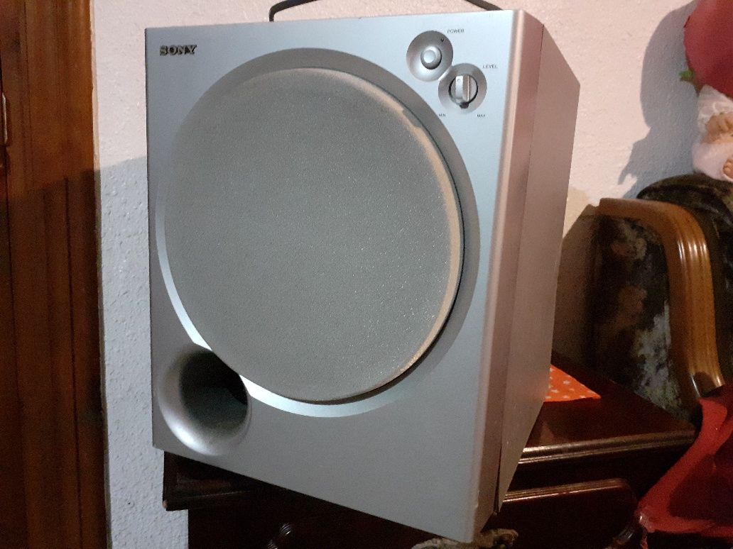 Subwoofer Sony 100 wats si Amplificator stereo vintage Fisher CA-30R 1