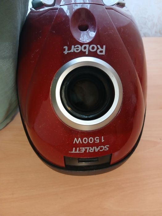 Пылесос в рабочем состояние,резба сломаное к насатке,.