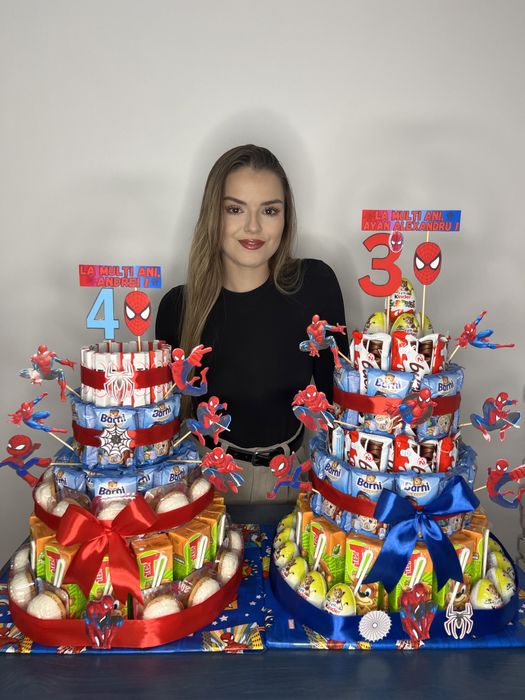 Tort din dulciuri ambalate, cu sucuri, Tedi, Barni, Kinder la alegere