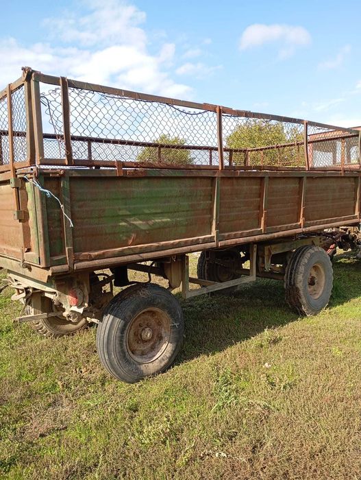 Vand Remorca 1 ax (2.5 tone) si Remorca auto (5 tone)