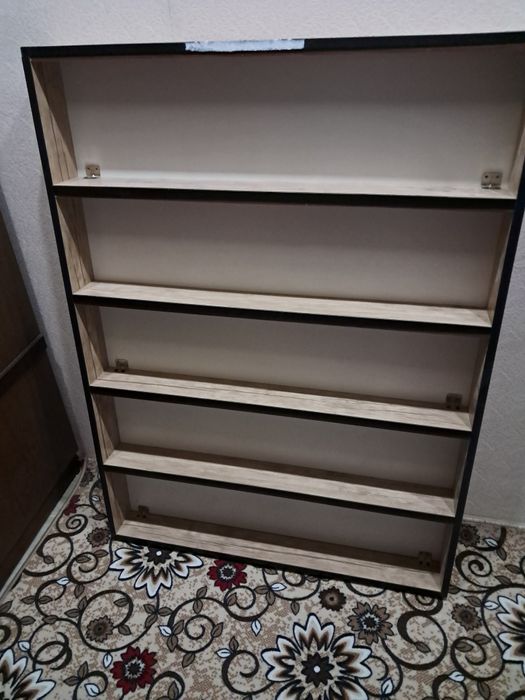 Продам  полку для книжек  или аксессуаров