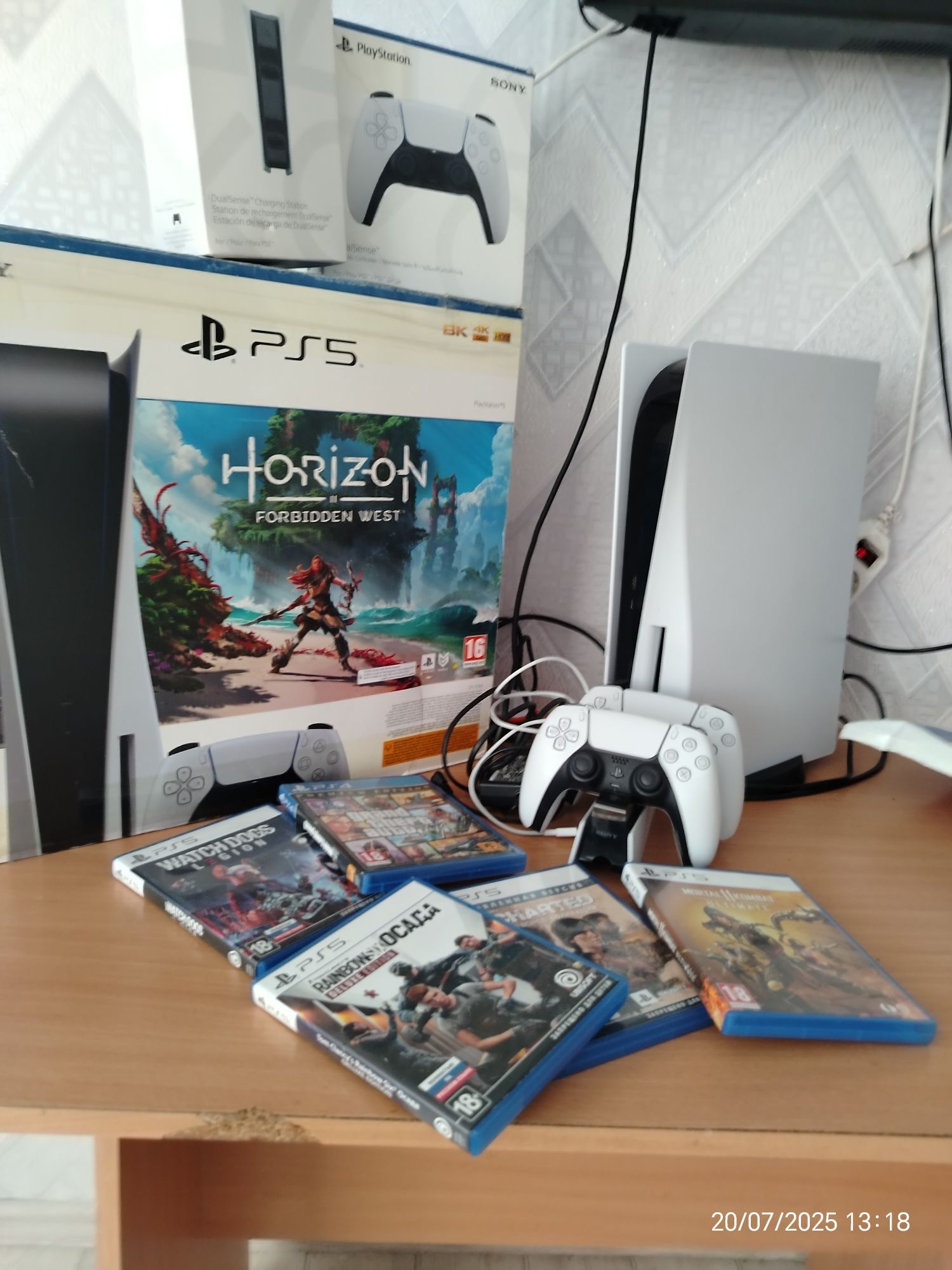 PS5  "PlayStation 5"