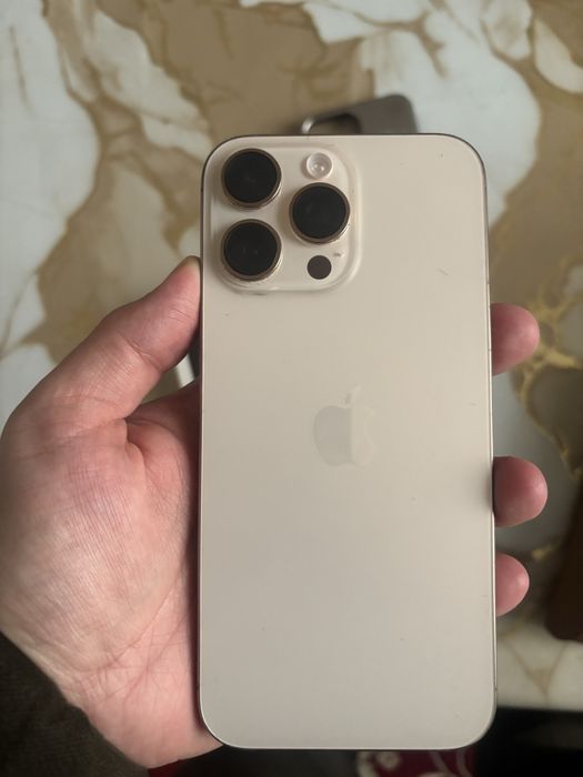 Iphone 16 pro max 256 +ray ban Skayler укиб телефон килинглар илтимос