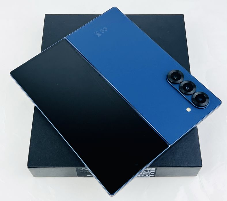 Samsung Galaxy Z Fold 6 5G 512GB 12RAM Navy Отличен! Гаранция!