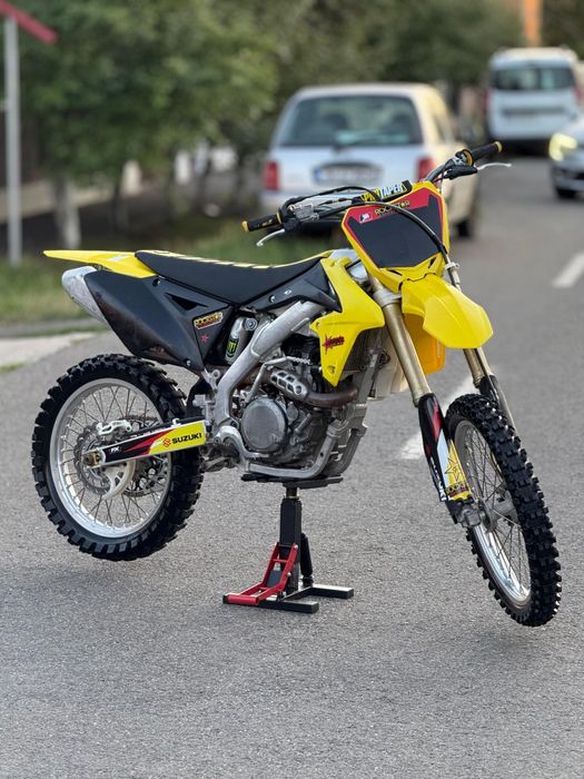 Vând Suzuki RMZ 450 2015 impecabil/Preț:2900€neg!