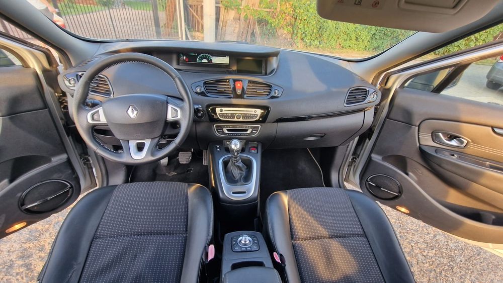 Auto Renault Scenic